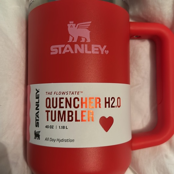 Brand New Target Red Valentine’s Day Stanley Limited Edition - Picture 7 of 8